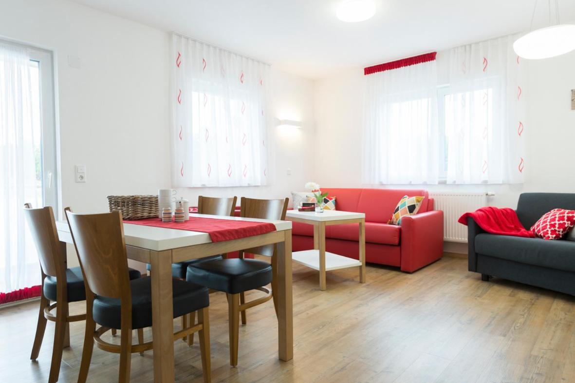 Hofmann's Apartements &